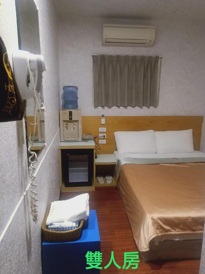 Yung Feng Hotel Csilung Kültér fotó