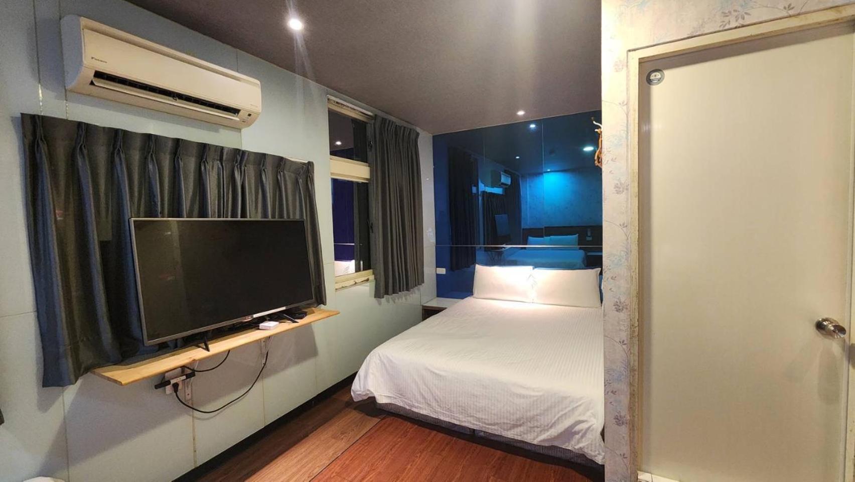 Yung Feng Hotel Csilung Kültér fotó