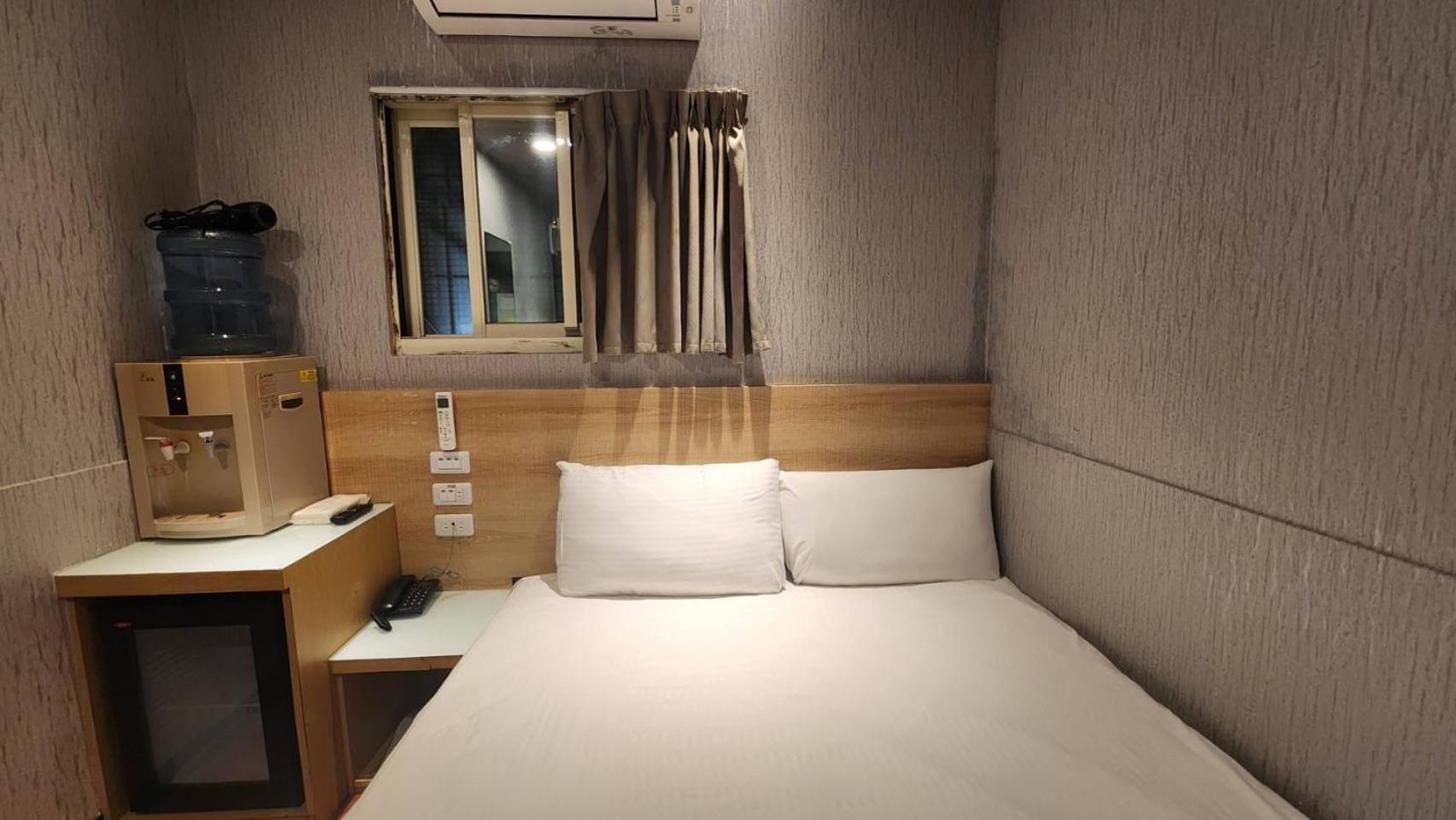 Yung Feng Hotel Csilung Kültér fotó