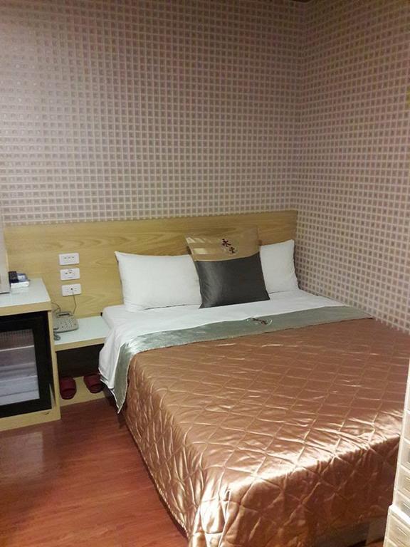 Yung Feng Hotel Csilung Kültér fotó