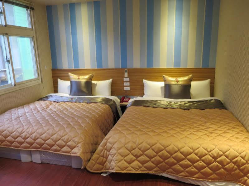 Yung Feng Hotel Csilung Kültér fotó