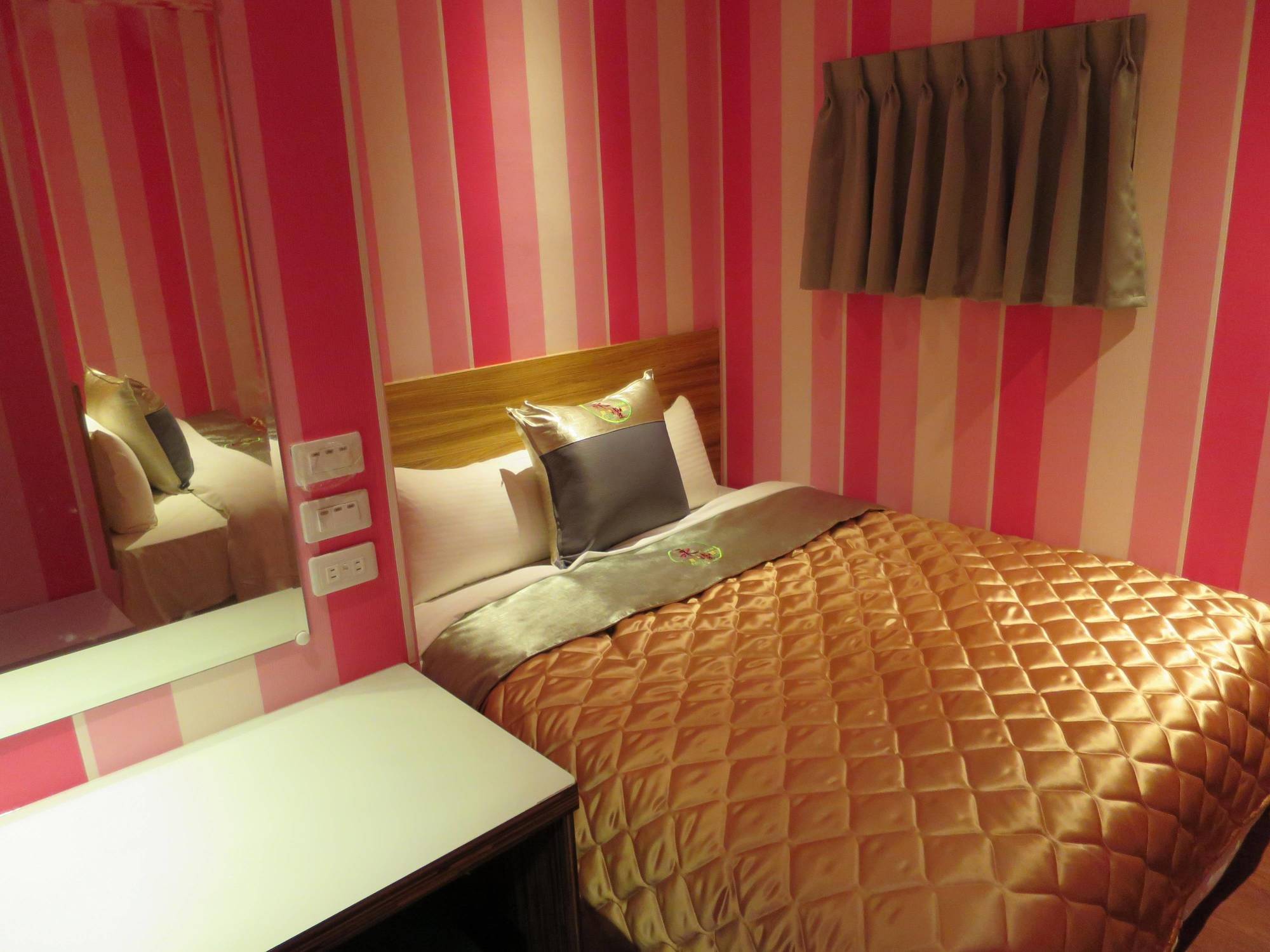 Yung Feng Hotel Csilung Kültér fotó
